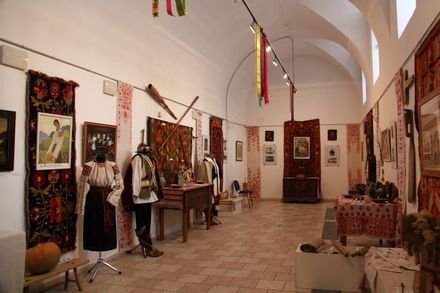 Виставка «Українське весілля» у Національному центрі народної культури «Музей Івана Гончара»
